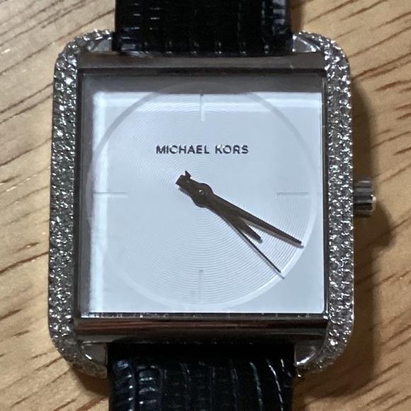 Michael Kors Lake Pave Silver-tone Embossed Leather Band Women’s Watch MK2583 - Picture 11 of 15